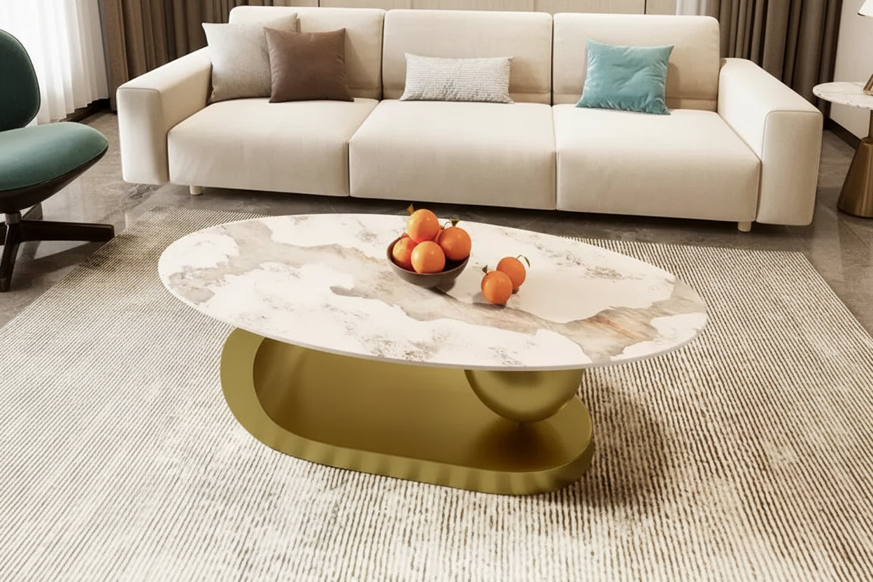 Table basse ovale moderne, table basse centrale irrégulière en marbre avec base en acier doré pour le salon
