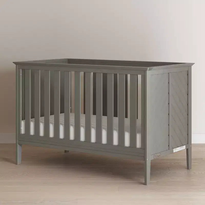 Lit de bébé convertible 3-en-1, se transforme en lit de jour, en lit d'enfant, 3 positions de matelas, non toxique, finition sécuritaire pour bébé